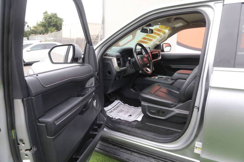 2024 Ford Expedition XLT