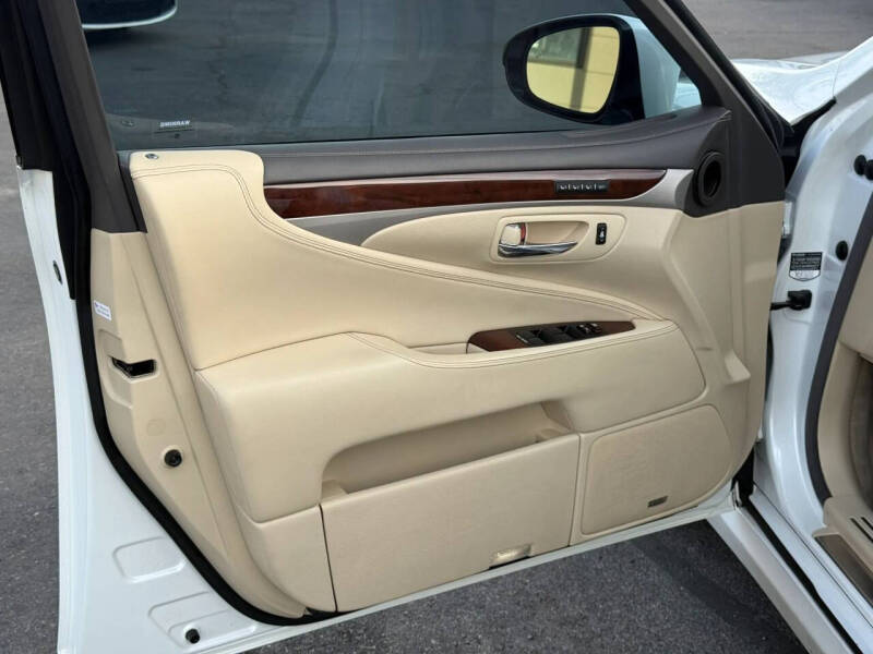 2014 Lexus LS 460