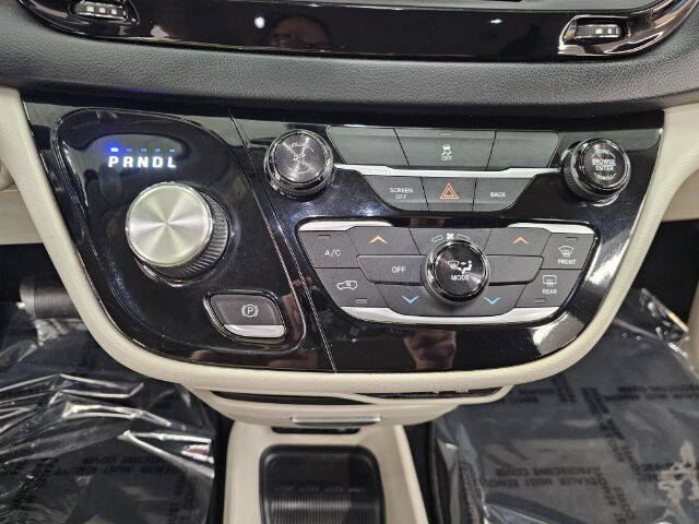 2017 Chrysler Pacifica Touring