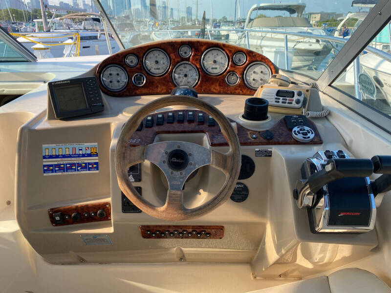 2003 Rinker 342 FIESTA VEE