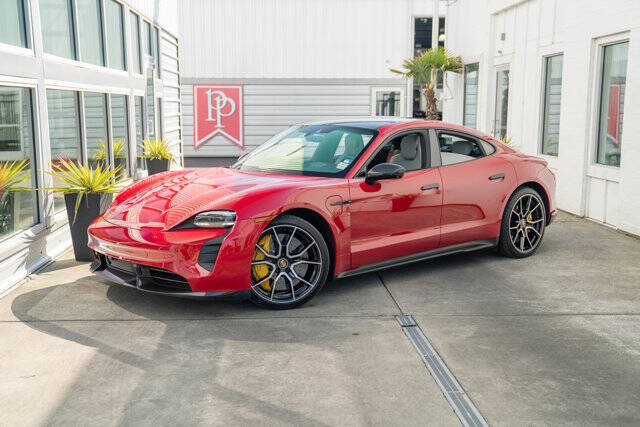 2022 Porsche Taycan 3