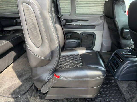 2023 Chevrolet Express 2500