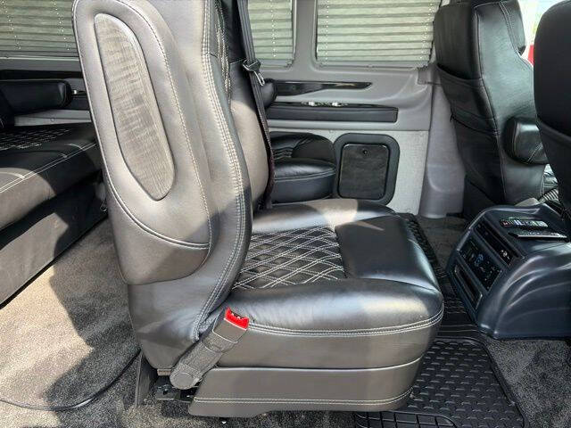 2023 Chevrolet Express 2500