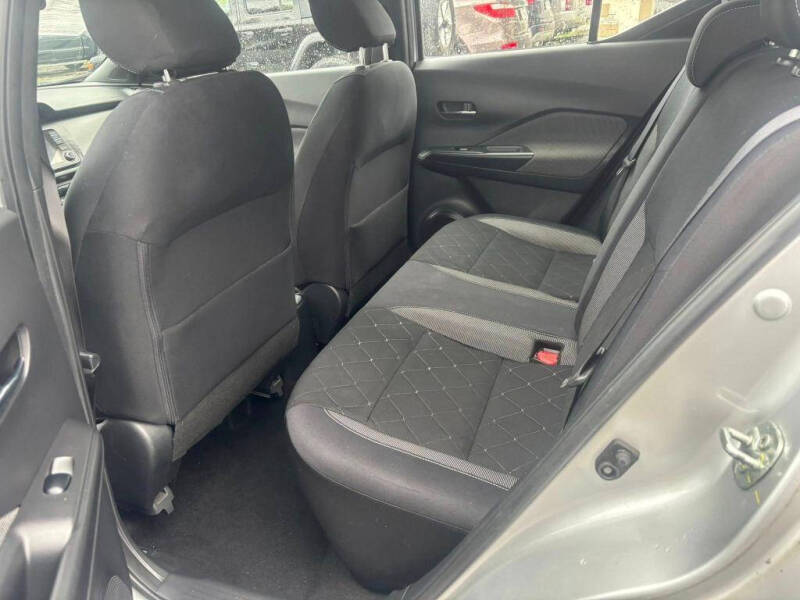 2019 Nissan Kicks S