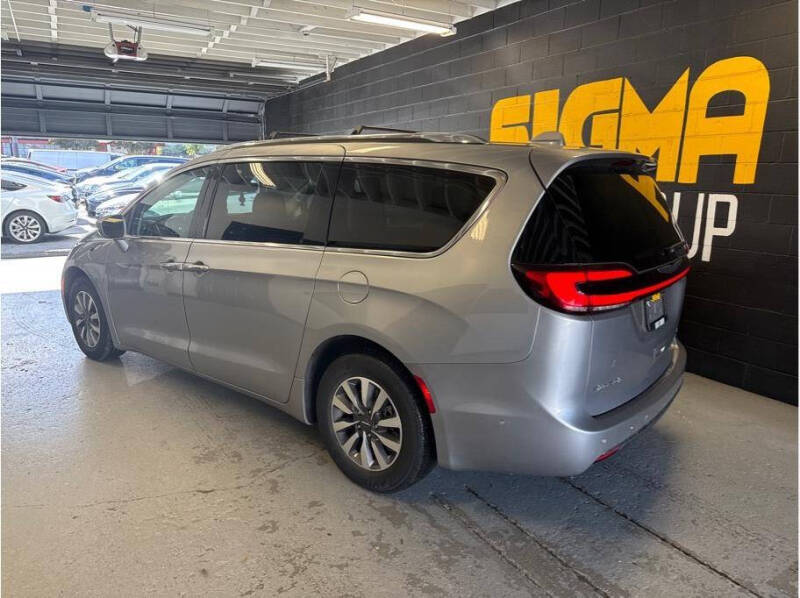 2021 Chrysler Pacifica Hybrid Touring L