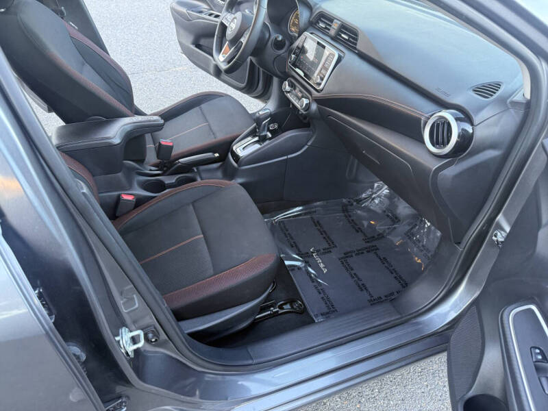 2020 Nissan Versa SR