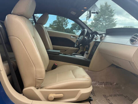 2007 Ford Mustang V6 Deluxe