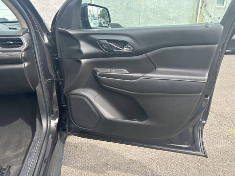 2017 GMC Acadia SLE-2