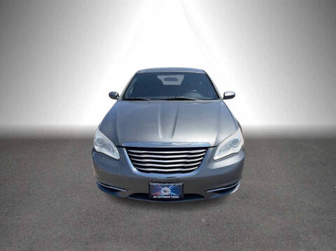 2013 Chrysler 200 Touring
