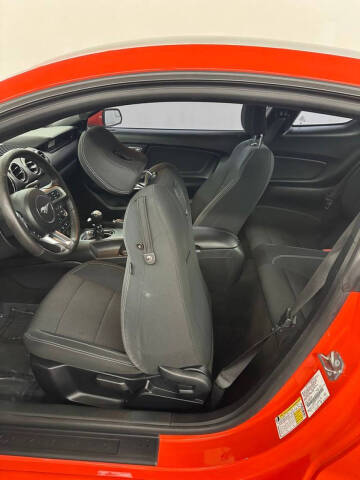 2015 Ford Mustang V6