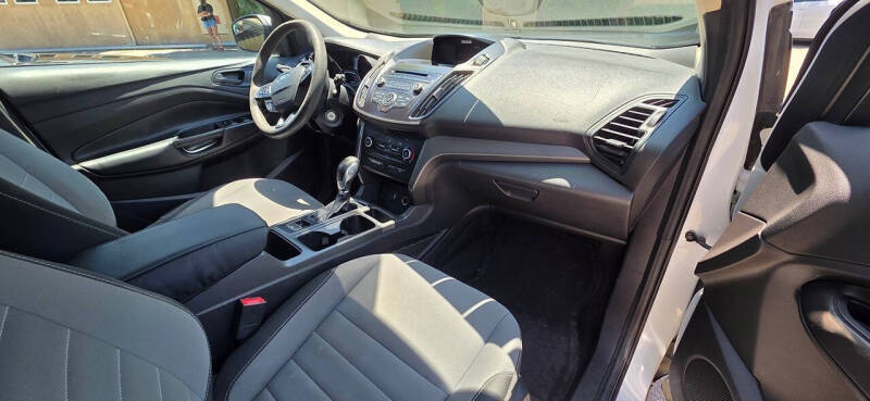 2017 Ford Escape S