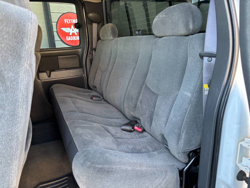 2005 Chevrolet Silverado 3500 LS