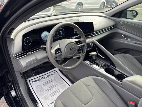 2023 Hyundai Elantra SEL