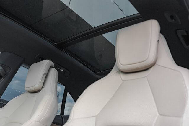 2025 Porsche Macan 4 Electric