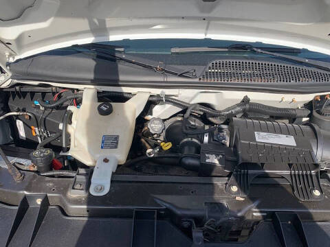 2017 GMC Savana 2500