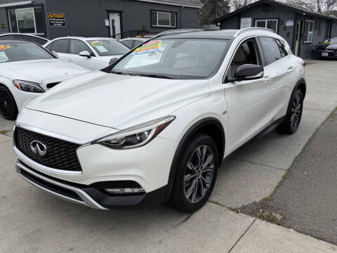 2018 Infiniti QX30 Premium