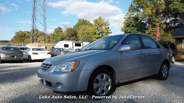 2006 Kia Spectra for sale at Lake Auto Sales in Hartville OH