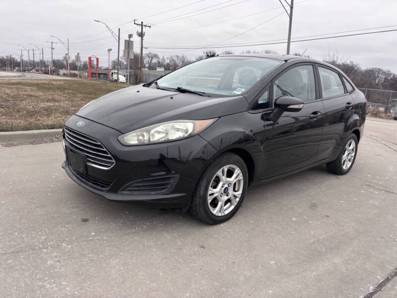 2015 Ford Fiesta SE's photo