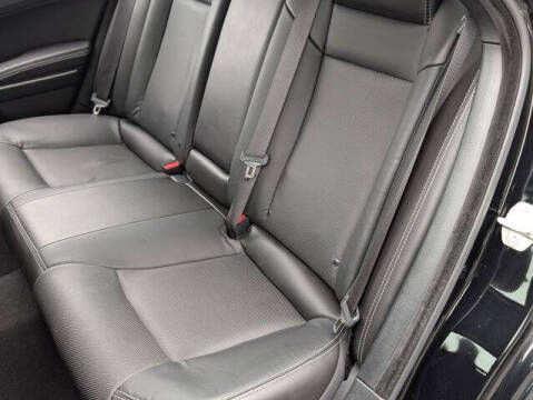 2023 Chrysler 300 S V8