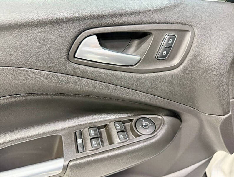 2013 Ford C-MAX Hybrid SE