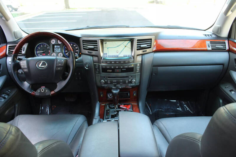 2009 Lexus LX 570