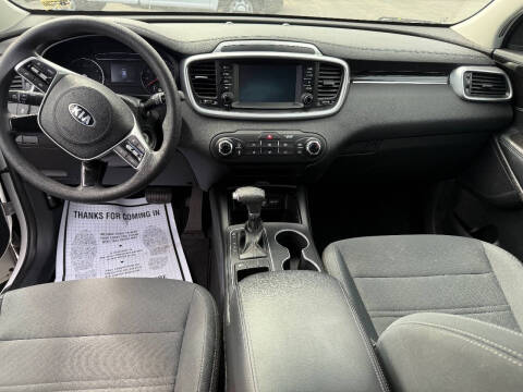 2019 Kia Sorento LX