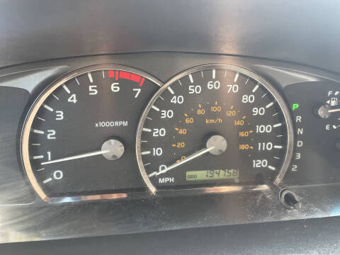 2005 Toyota Sequoia SR5