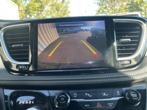 2022 Chrysler Pacifica Touring