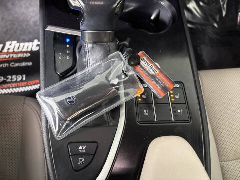 2023 Lexus UX 250h Premium