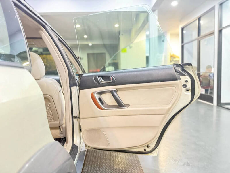 2005 Subaru Outback 2.5i