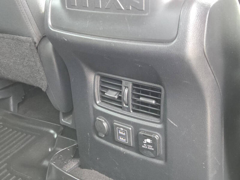 2019 Nissan Titan SV