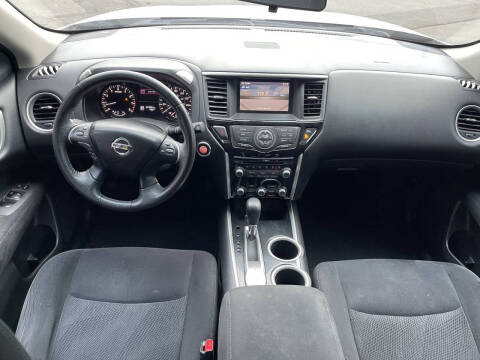 2013 Nissan Pathfinder SV