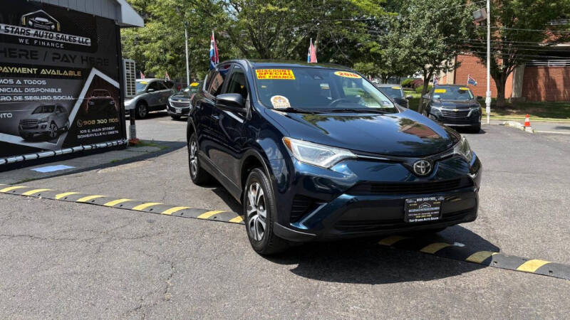 2018 Toyota RAV4 LE's photo