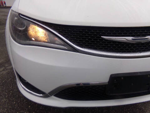 2017 Chrysler Pacifica Touring Plus