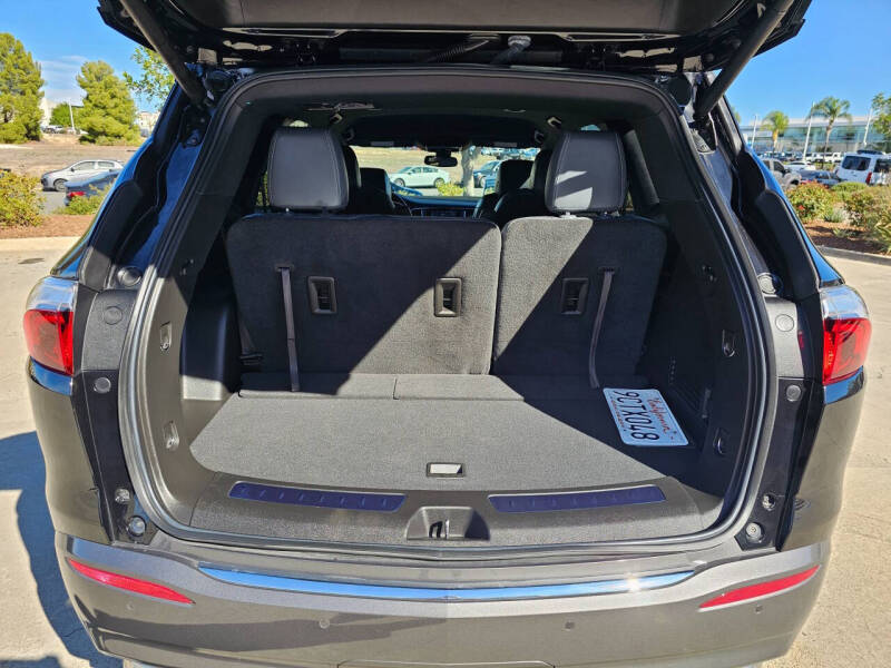 2023 Buick Enclave Essence