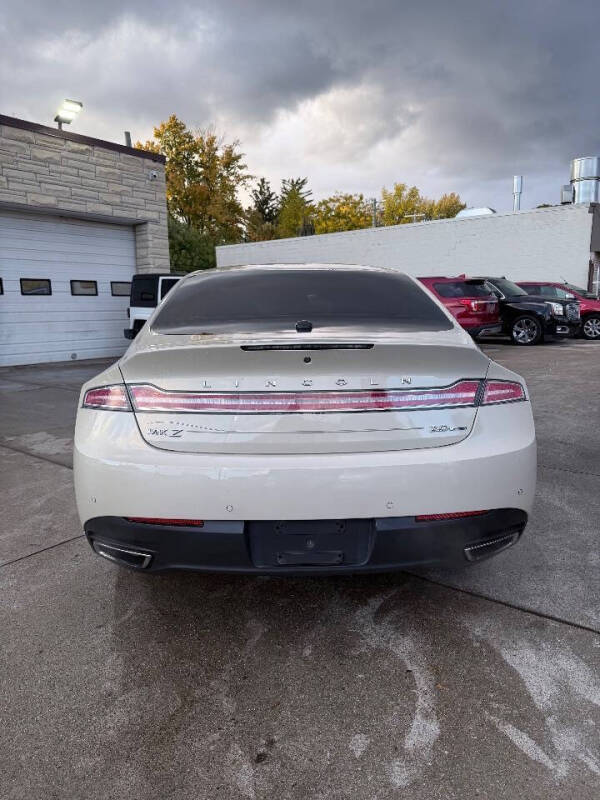 2014 Lincoln MKZ
