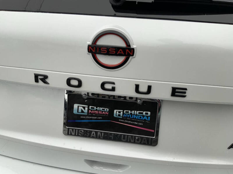 2026 Nissan Rogue Rock Creek