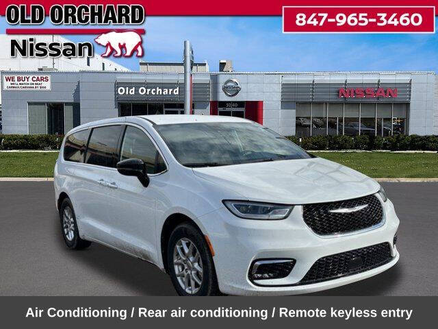 2024 Chrysler Pacifica Touring