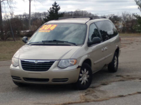 2007 Chrysler Town and Country for sale at Car Lot Credit Connection LLC in Elkhart IN