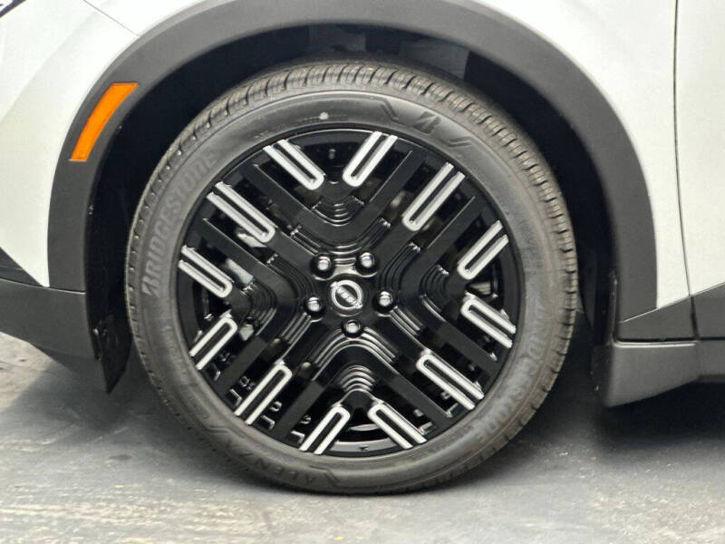 2026 Nissan LEAF Platinum+