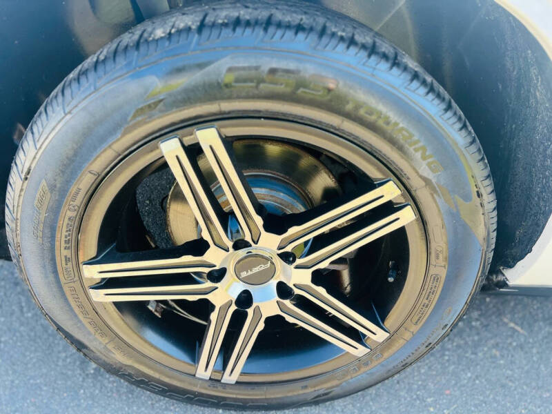 2013 Dodge Challenger SXT