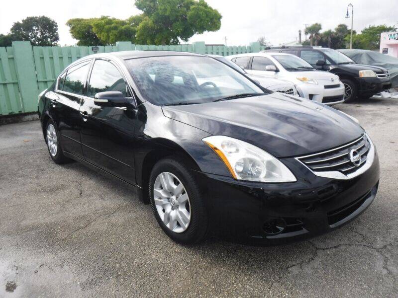 2010 Nissan Altima for sale at Cars Under 3000 in Lake Worth FL