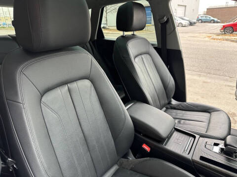 2020 Audi Q5 quattro Prestige 45 TFSI