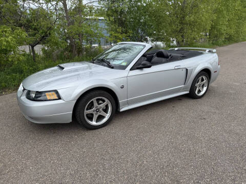 2004 Ford Mustang GT Deluxe
