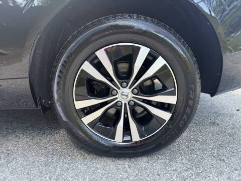2023 Volvo XC60 B5 Core