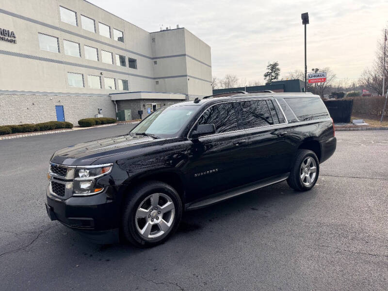 2015 Chevrolet Suburban LT's photo
