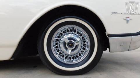 1962 Ford Thunderbird