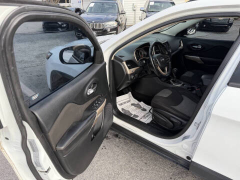 2017 Jeep Cherokee Sport Altitude