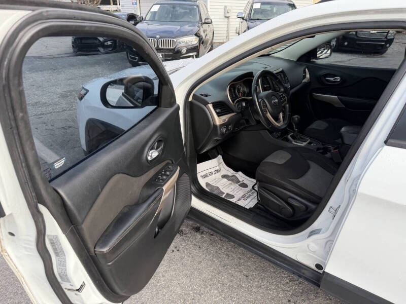 2017 Jeep Cherokee Sport Altitude