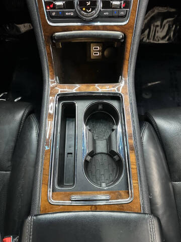 2017 Lincoln Continental Select